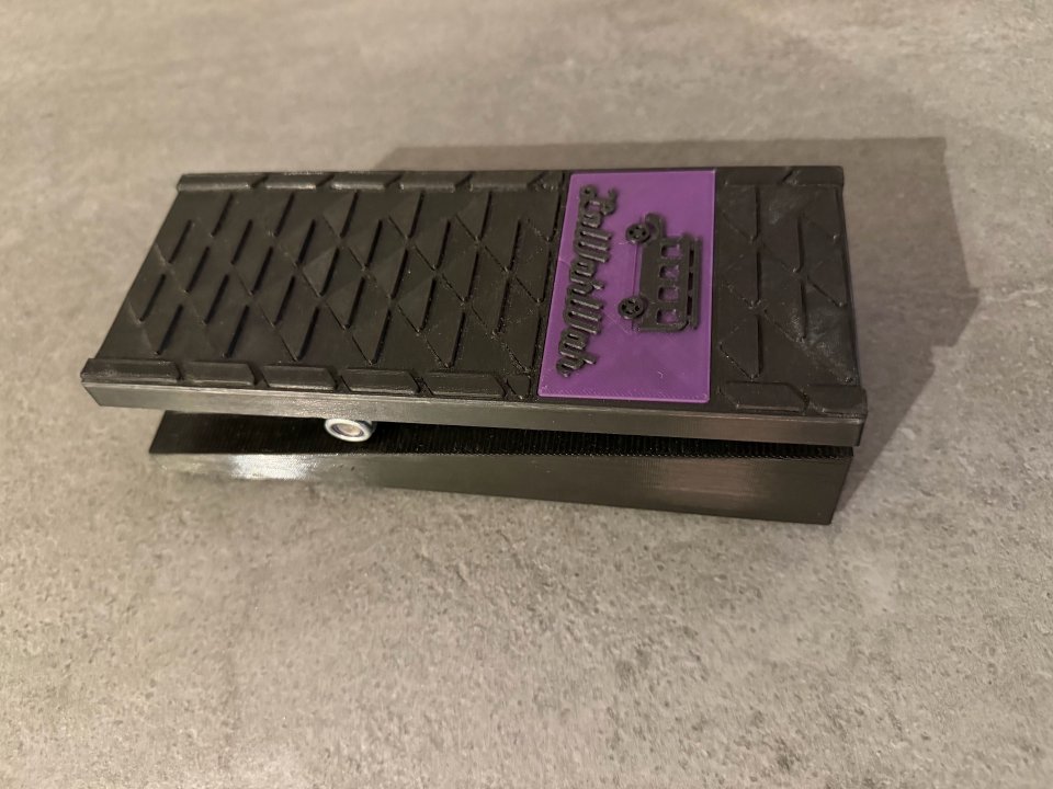 Pedal Lawahwah: clon del Ibanez wh10