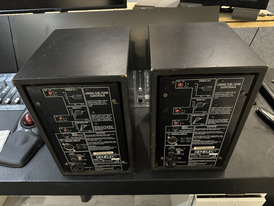 GENELEC 1030A de segunda mano · Foto 6 de 6 · Navarra · 800 €