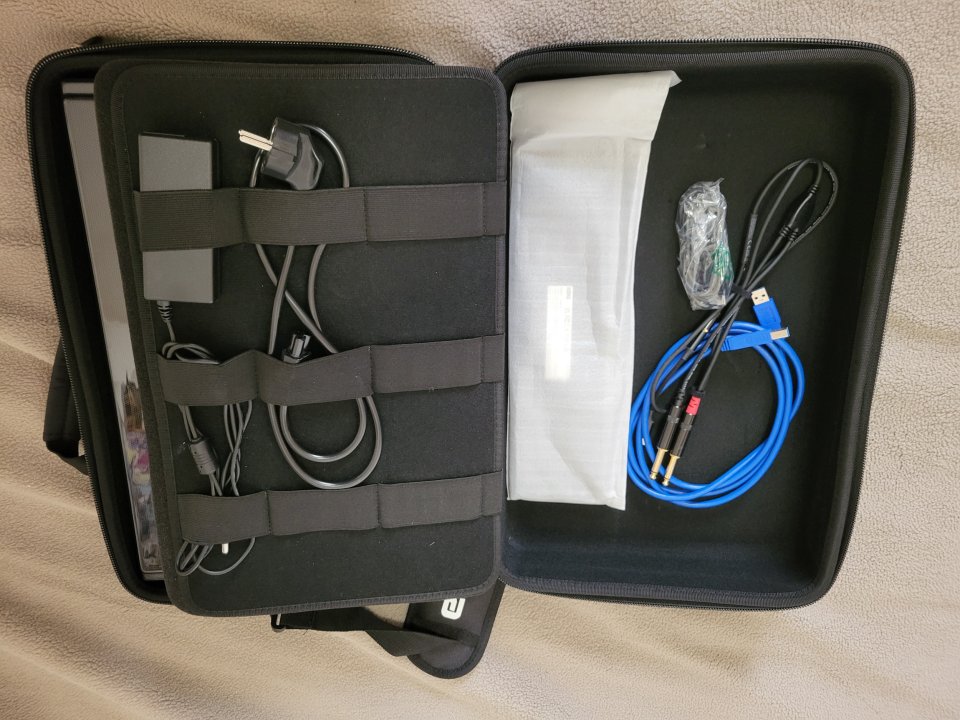 Akai MPC Live II de segunda mano · Foto 4 de 10 · A Coruña · 800 €