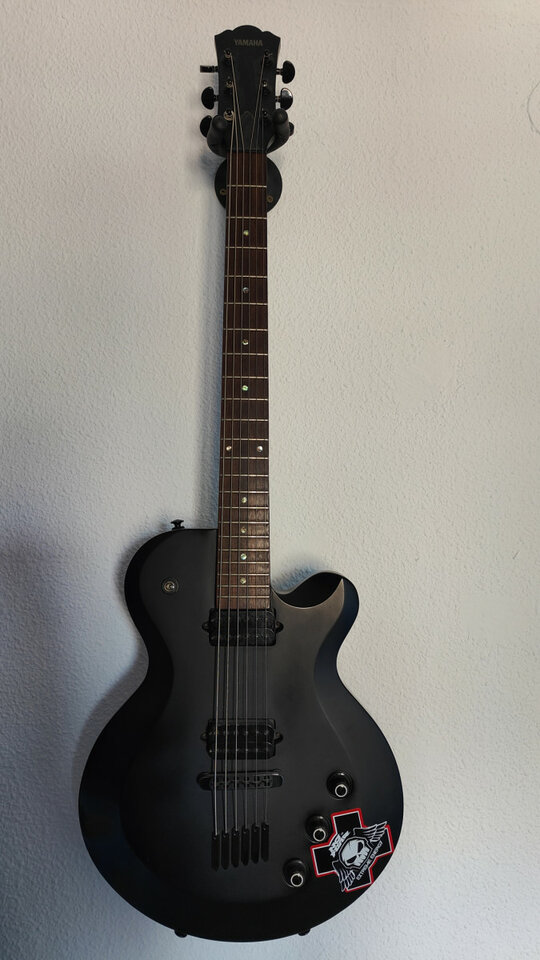 Yamaha AES520D6 Bartitona