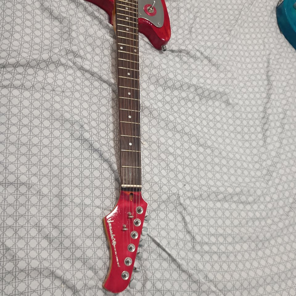 Guitarra eléctrica de segunda mano · Foto 3 de 6 · Málaga · 120 €