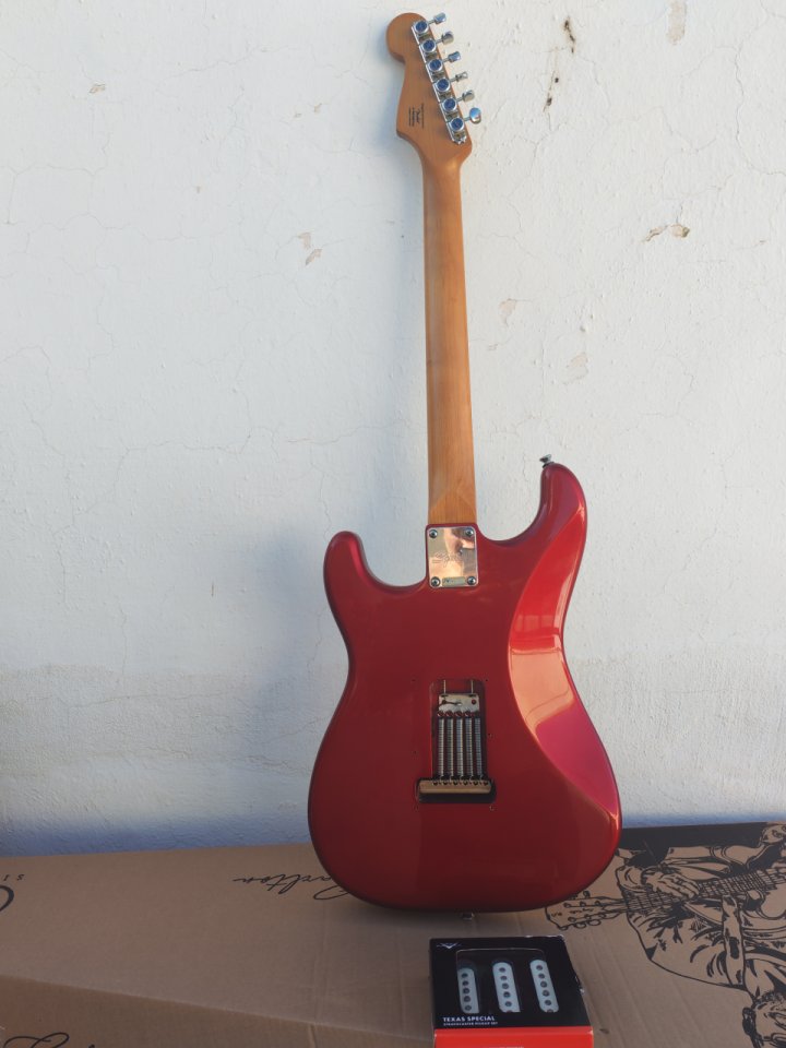Squier CV60 CAR de segunda mano · Foto 2 de 6 · Murcia · 400 €