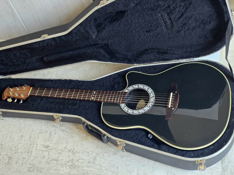 Ovation Custom Balladeer USA