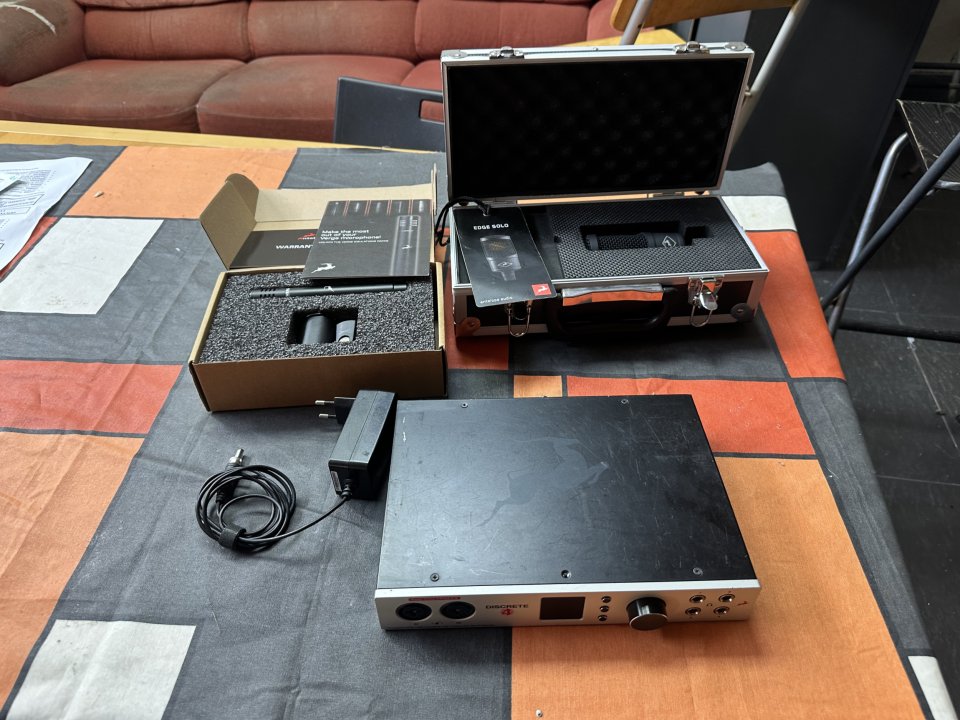 Antelope Discrete 4+ EDGE SOLO+VERGE de segunda mano · Foto 1 de 7 · Navarra · 700 €