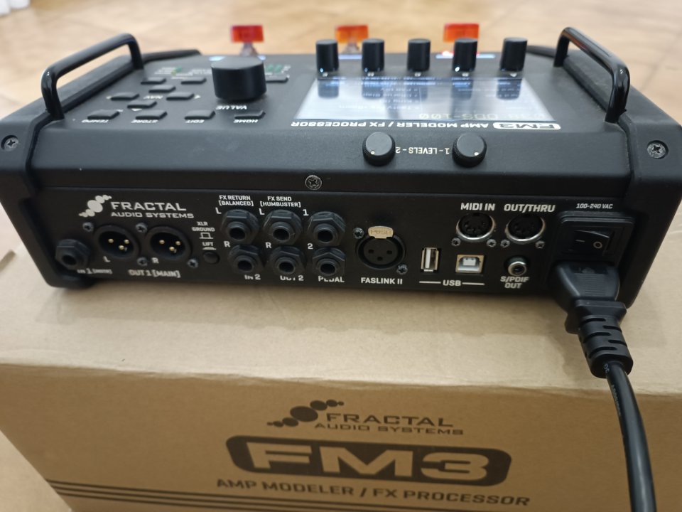 Fractal FM3 Mark 1 de segunda mano · Foto 6 de 10 · Tarragona · 800 €