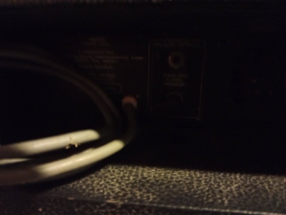 Fender BXR 300 de segunda mano · Foto 4 de 6 · Barcelona · 200 €
