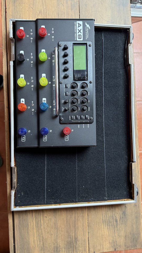 Último precio. Por menos no lo vendo Fractal AX8