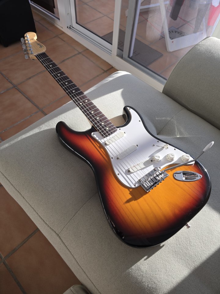 Fender stratocaster plus deluxe