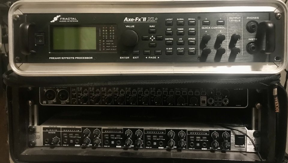 (Bajada de precio)Vendo MFC-101 MkIII+ Axe Fractal FX XLII +