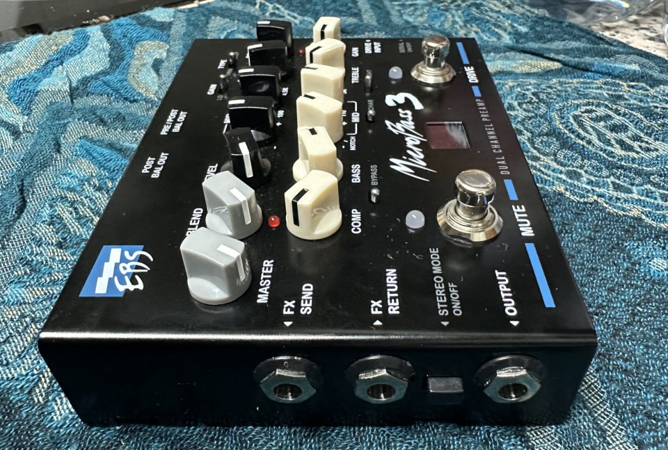 Previo EBS MicroBass 3 de segunda mano · Foto 4 de 4 · Málaga · 280 €