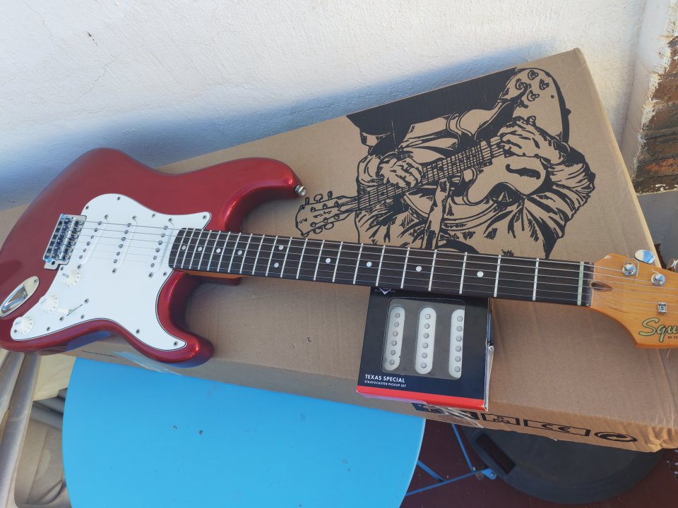 Squier CV60 CAR de segunda mano · Foto 6 de 6 · Murcia · 400 €