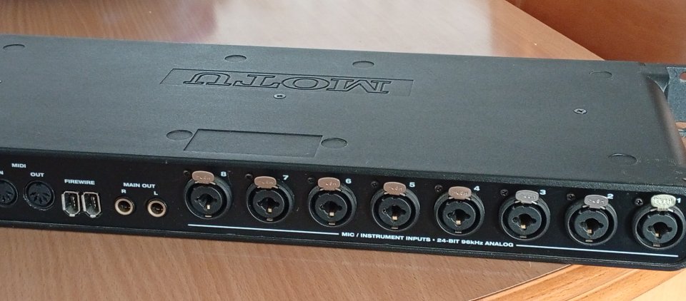 Motu 8 pre