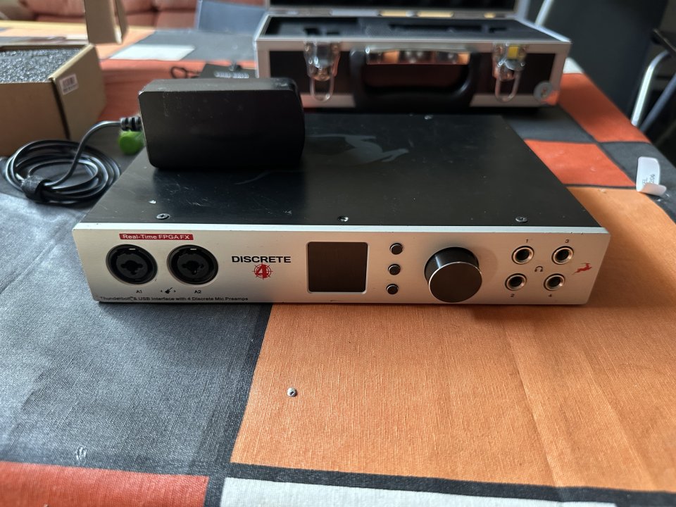 Antelope Discrete 4+ EDGE SOLO+VERGE de segunda mano · Foto 4 de 7 · Navarra · 700 €
