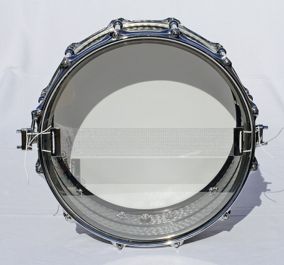 Caja de 14"x6,5" con casco de latón martillado y 12 divisiones de segunda mano · Foto 9 de 10 · Segovia · 370 €