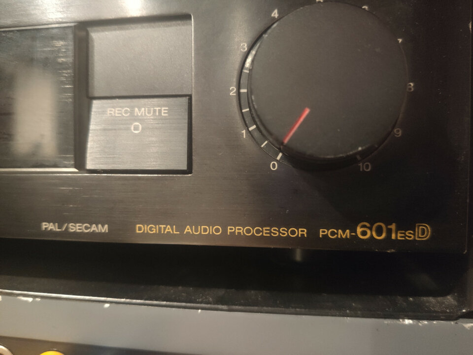 ADAT / TASCAM / Dolby SR / Dolby A / DBX I / PCM-F1 / DAT / CINTA...