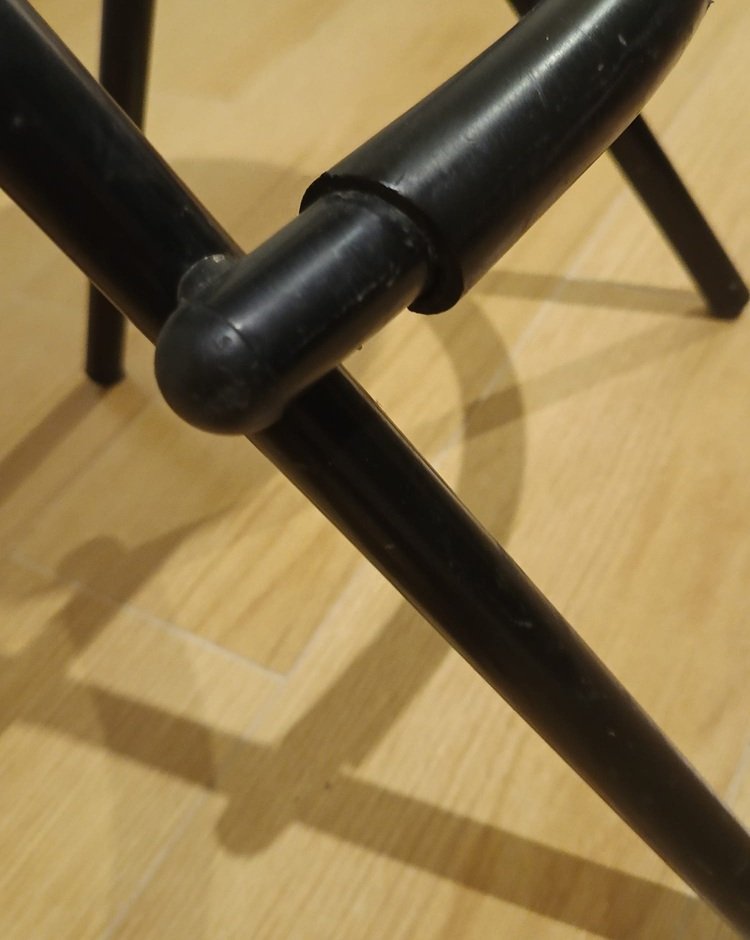 Pareja de sillas/taburetes altos plegables de Bar/Cocina de segunda mano · Foto 4 de 8 · Cantabria · 80 €