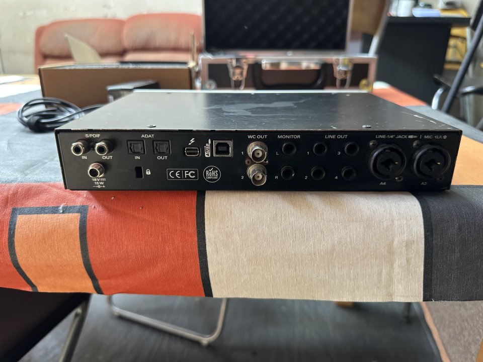 Antelope Discrete 4+ EDGE SOLO+VERGE de segunda mano · Foto 7 de 7 · Navarra · 700 €