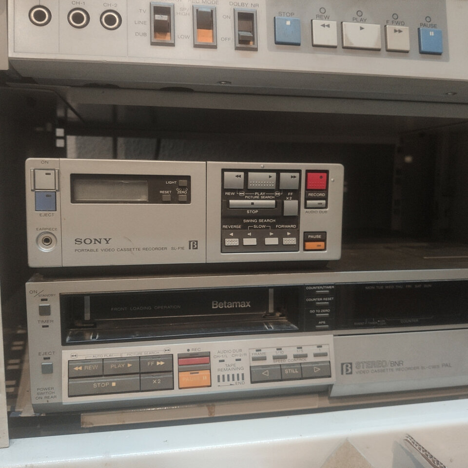 ADAT / TASCAM / Dolby SR / Dolby A / DBX I / PCM-F1 / DAT / CINTA...