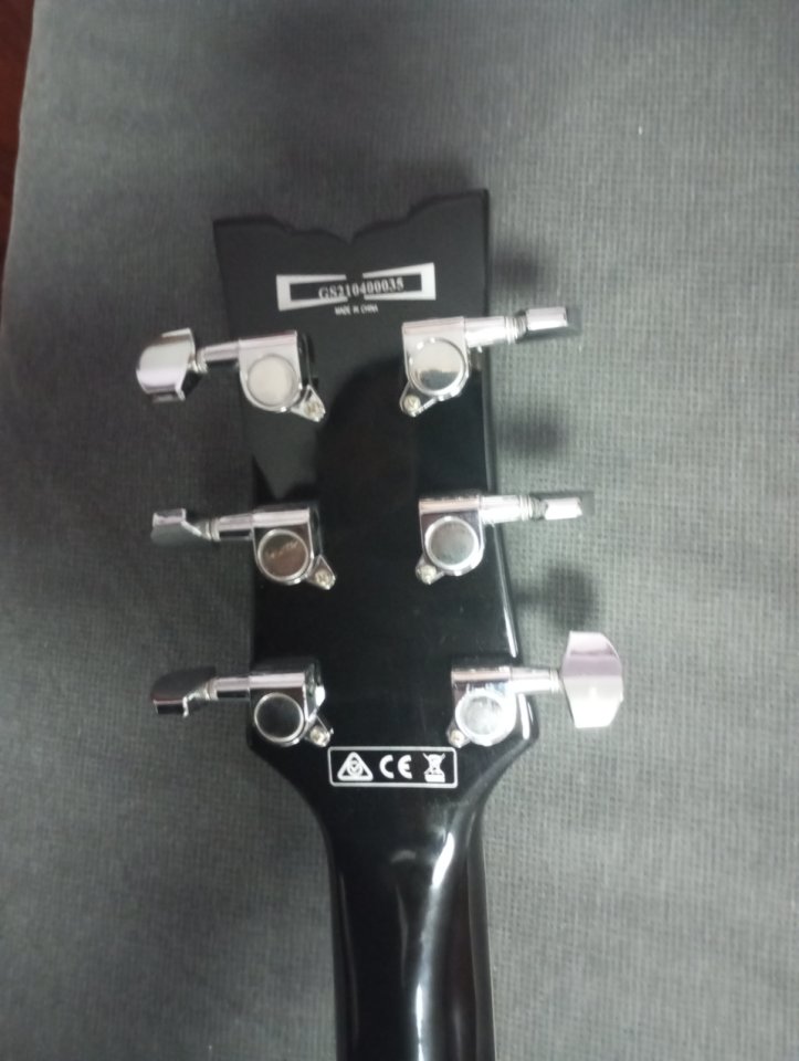 Ibanez art120 con EMGs de segunda mano · Foto 5 de 7 · Bizkaia · 295 €