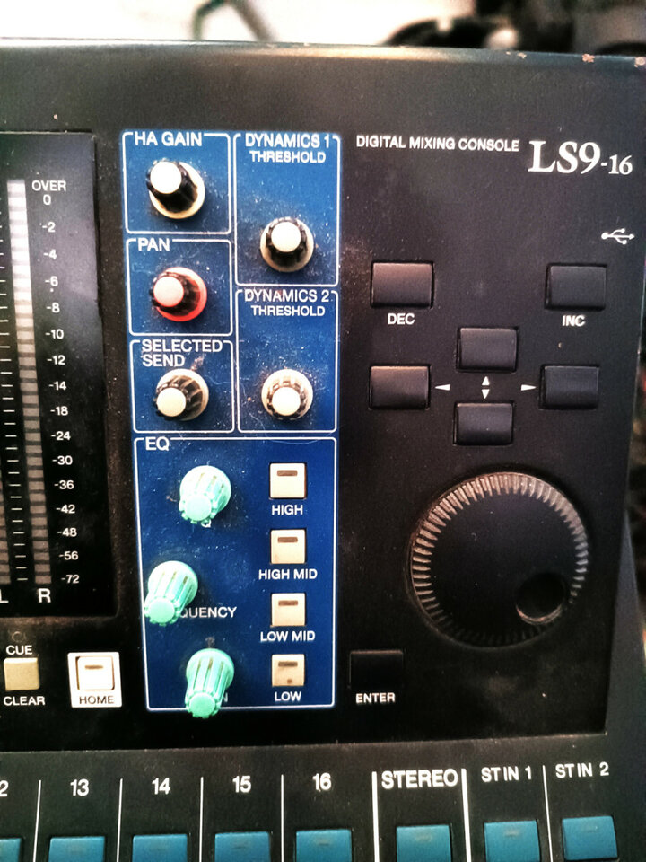 Mesa de sonido Yamaha LS-9  16 / 24 canales.