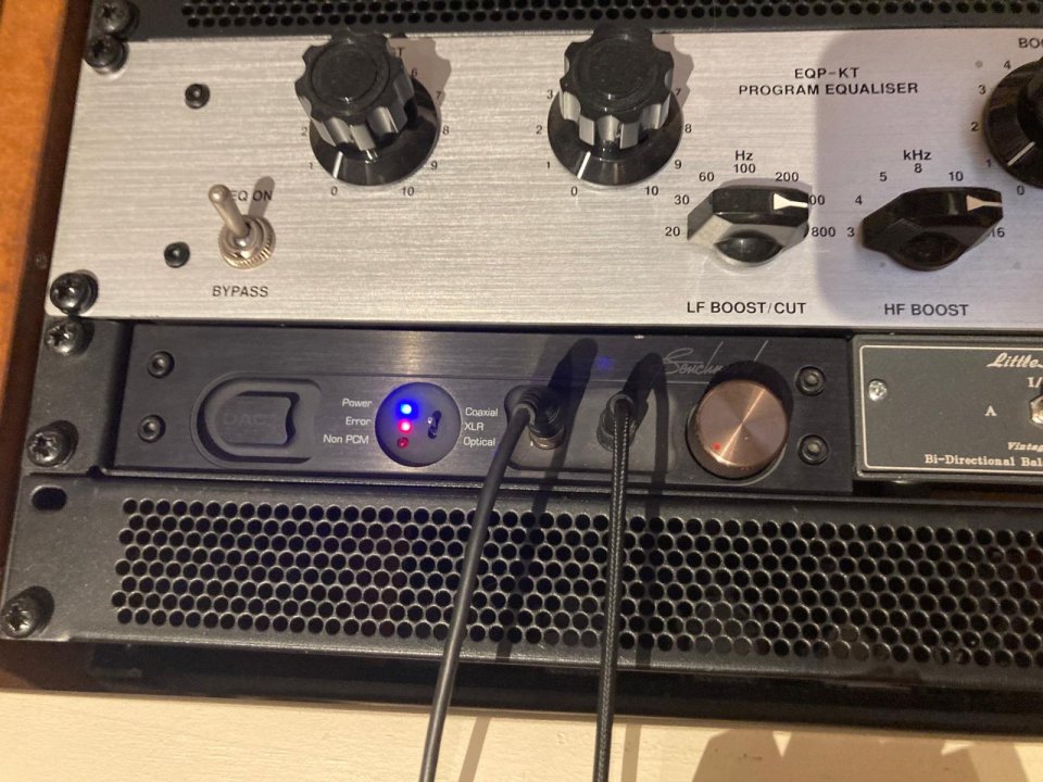 Benchmark DAC-1 Conversor Digital-Analógico de segunda mano · Barcelona · 610 €
