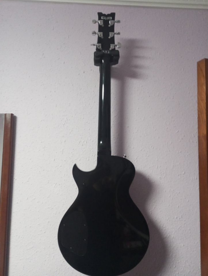 Ibanez art120 con EMGs de segunda mano · Foto 6 de 7 · Bizkaia · 295 €