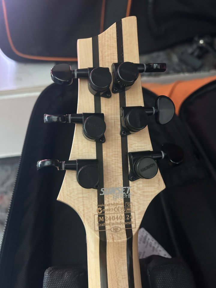 Schecter Sunset 6 Extreme SB de segunda mano · Foto 5 de 6 · Málaga · 1000 €