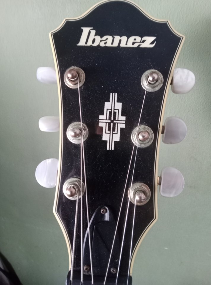 Ibanez AG 95 de segunda mano · Foto 5 de 6 · Salamanca · 500 €