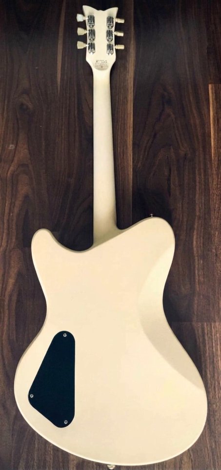 Vendo (o podría cambiar) Schecter Ultra III Ivory Pearl / MINT de segunda mano · Foto 2 de 9 · Valencia · 985 €