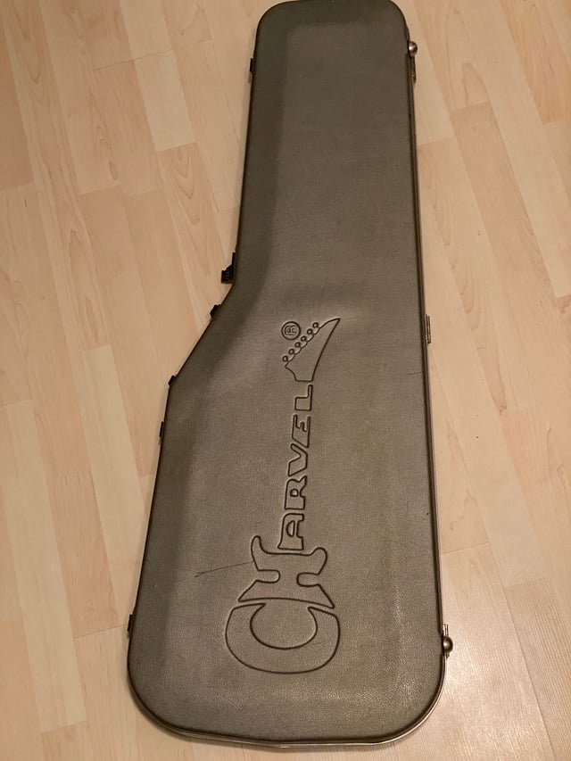 Estuche Charvel de los 90