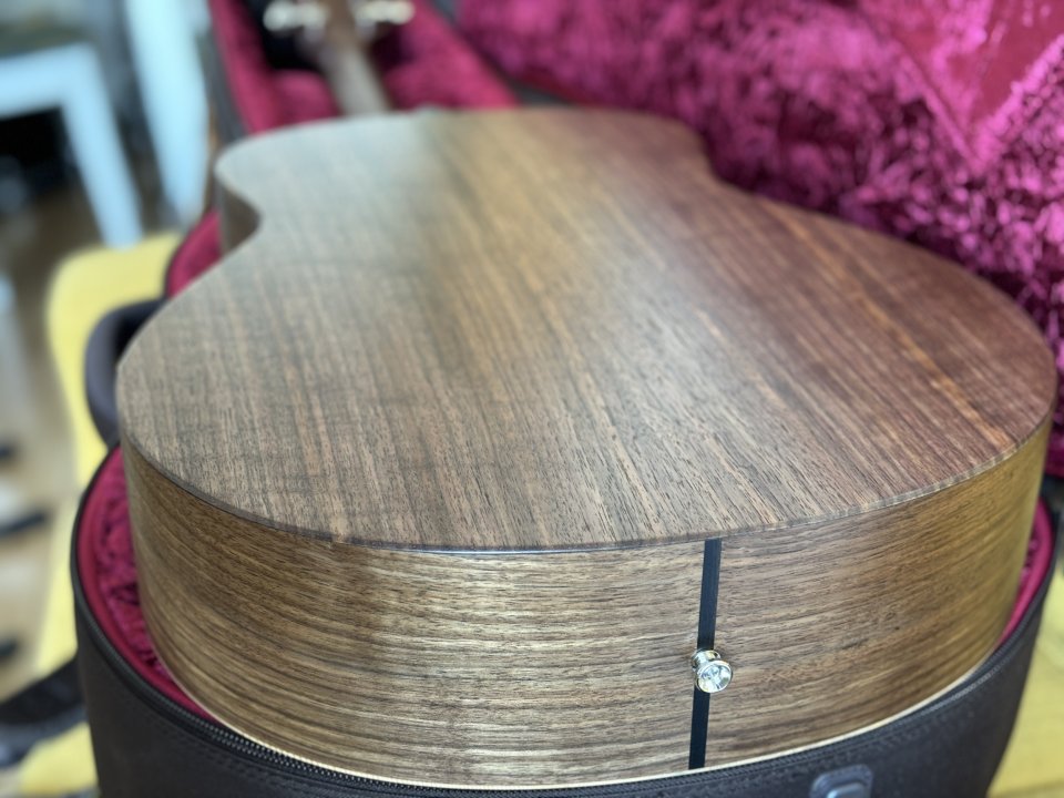 Guitarra TAYLOR AD11 GT blacktop NUEVA!