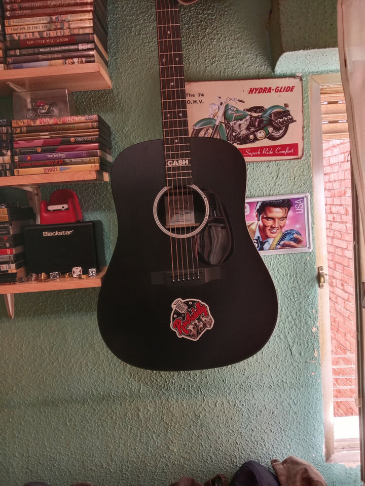 MARTIN & Co. JOHNNY CASH TRIBUTE