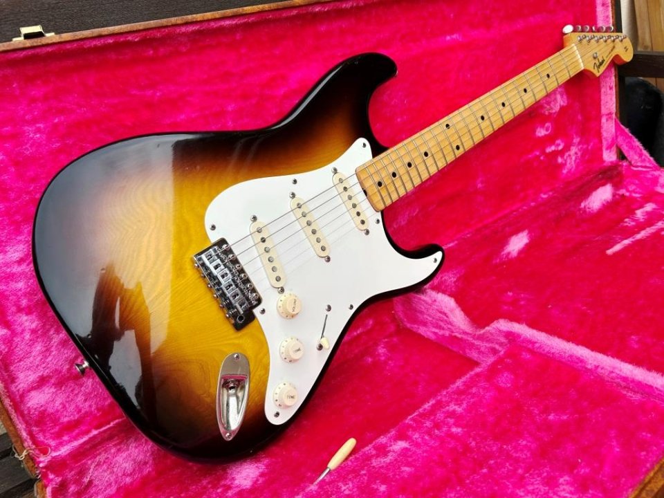Tokai ST-80 Springy Sound 1980 - Golden Sunburst