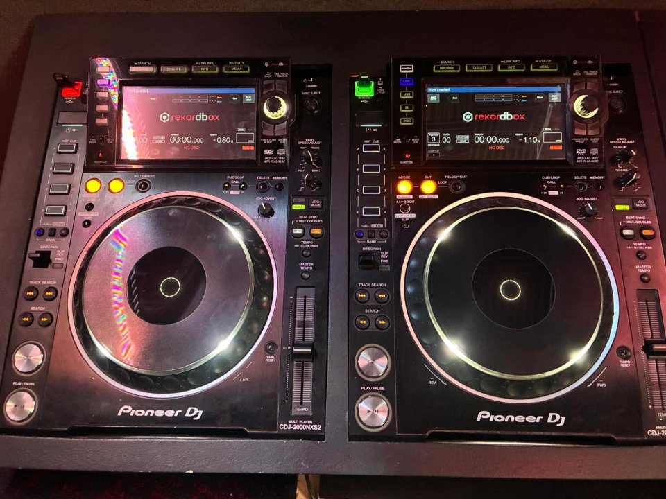 Cdj 2000nexus2 de segunda mano · Foto 2 de 2 · Barcelona · 1500 €