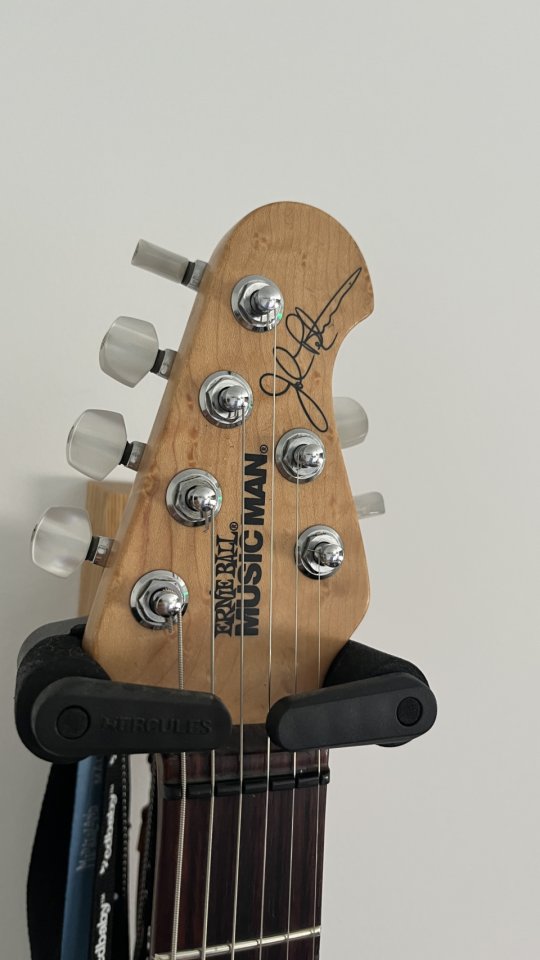 (o Cambio) Ernie Ball MusicMan JP6 Petrucci 2003 Piezo de segunda mano · Foto 3 de 10 · Málaga · 2390 €