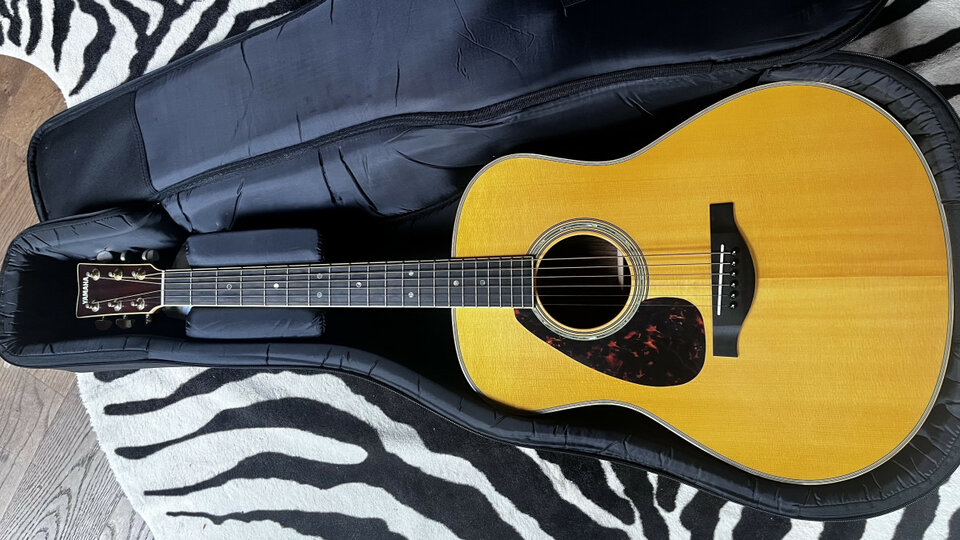 Guitarra Acústica Zurda Yamaha LL16L