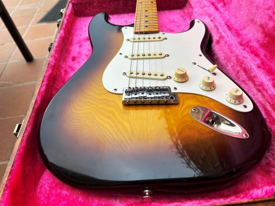 Tokai ST-80 Springy Sound 1980 - Golden Sunburst
