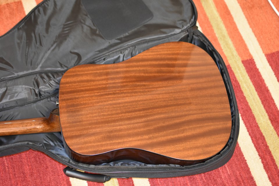 Fender acústica CD60 sunburst + funda