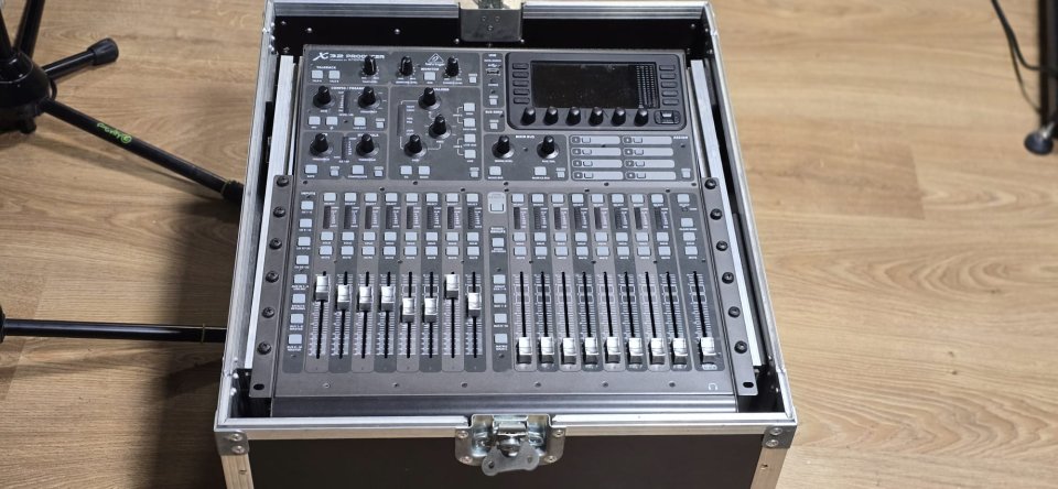 Behringer X32 producer + Accesorios