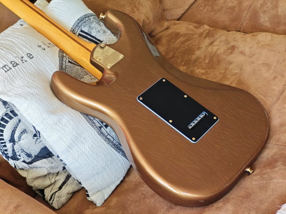 Fender Bruno Mars Signature Stratocaster 2023 - Mars Mocha