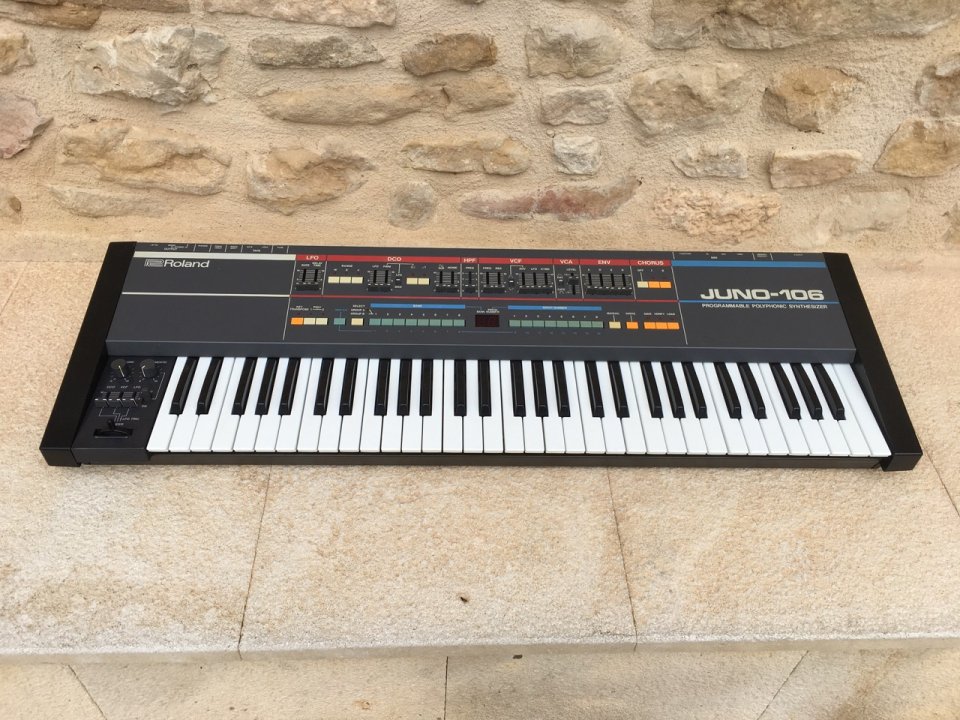 Roland Juno-106