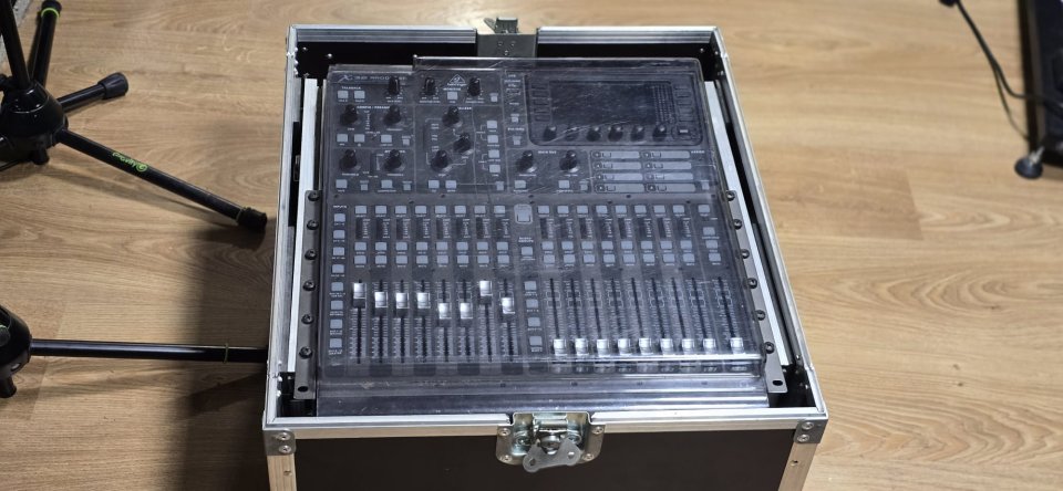 Behringer X32 producer + Accesorios