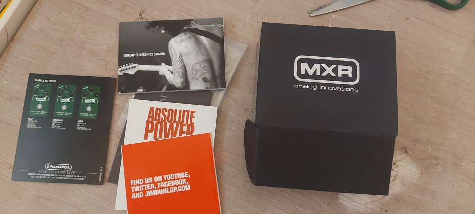 Vendo MXR Carbon copy Delay de segunda mano · Foto 2 de 4 · Granada · 105 €