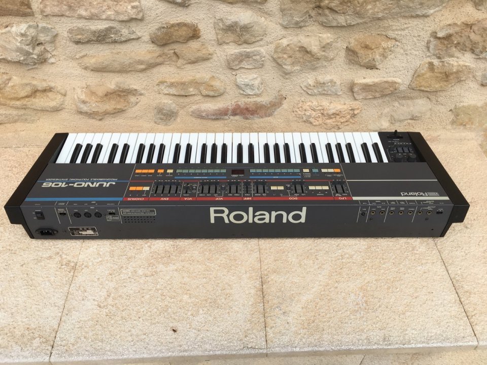 Roland Juno-106