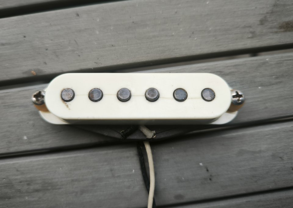 Kloppmann Real 65 Stratocaster puente de segunda mano · Foto 2 de 2 · Murcia · 80 €