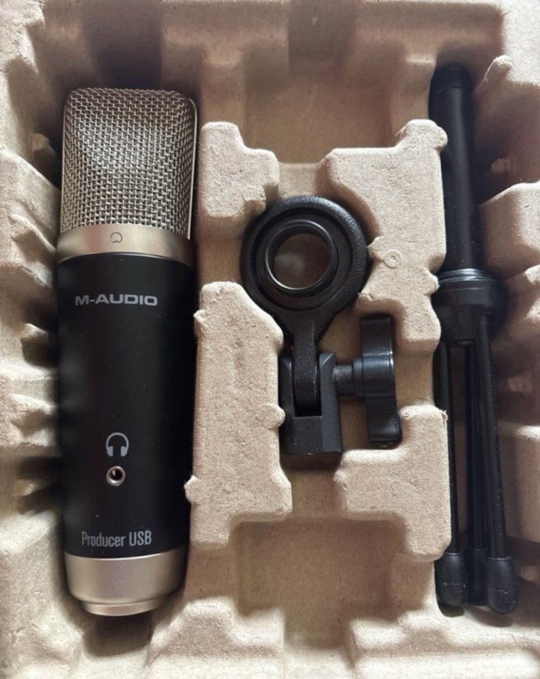 Micrófono condensador Avid Vocal Studio de segunda mano · Foto 1 de 4 · Málaga · 55 €