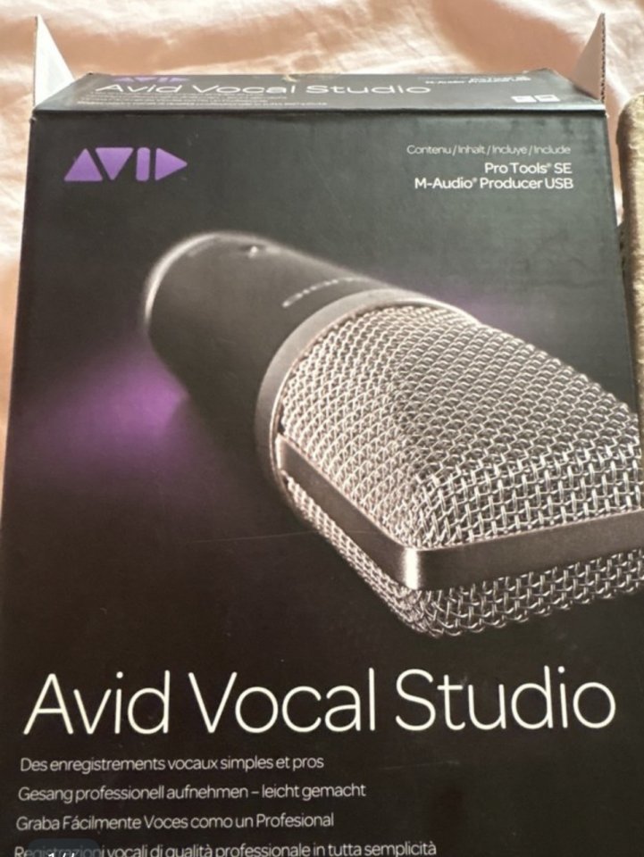 Micrófono condensador Avid Vocal Studio de segunda mano · Foto 2 de 4 · Málaga · 55 €