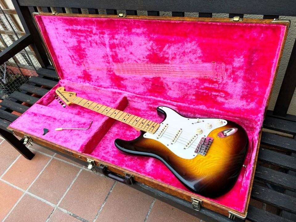 Tokai ST-80 Springy Sound 1980 - Golden Sunburst