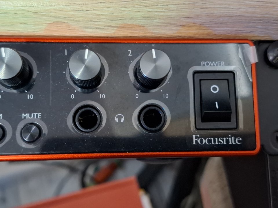scarlett 18i20 3rd gen de segunda mano · Foto 5 de 5 · Navarra · 400 €