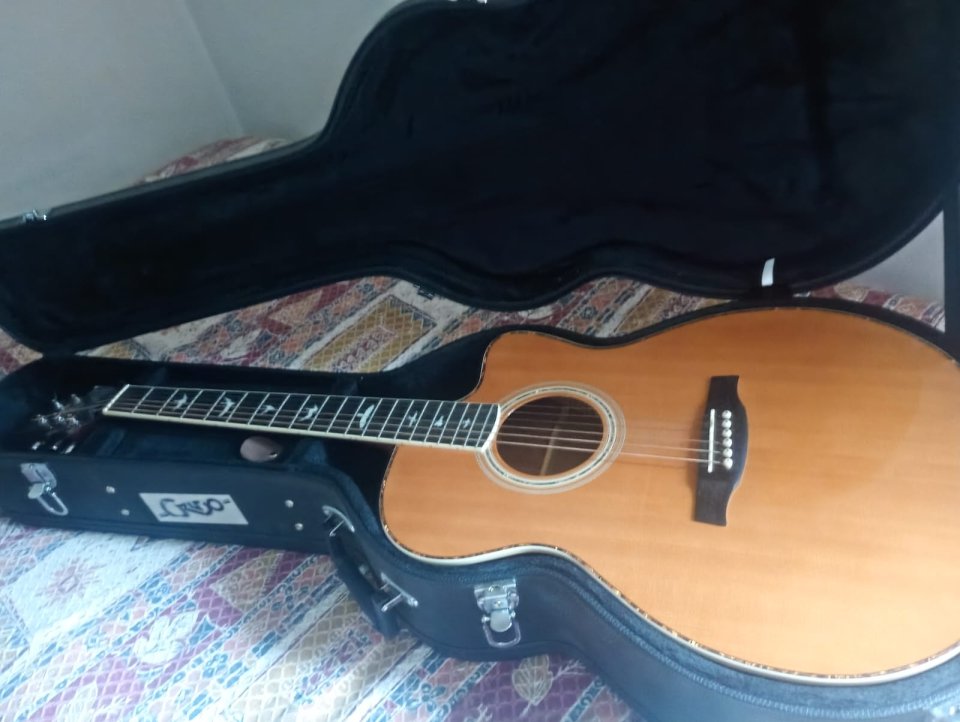 PRS SE acústica (modelo se A40E) de segunda mano · Foto 5 de 6 · Asturias · 400 €